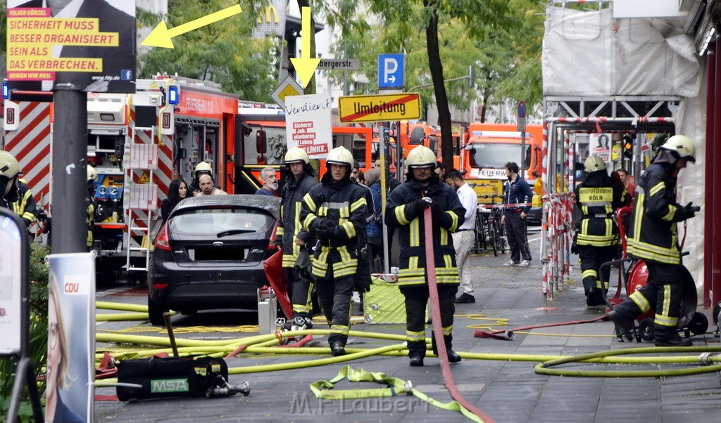 Feuer 2 Koeln Nippes Neusserstr P103.JPG - Miklos Laubert